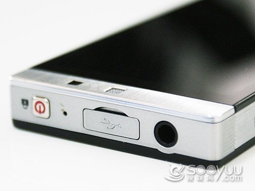 OiPhone4sС LG MINI GD880uy